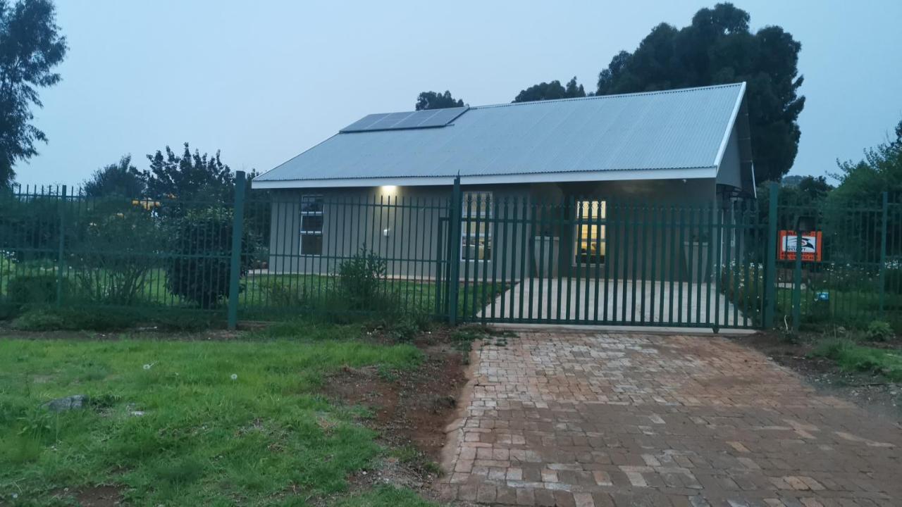 Sirimiri Cottage Dullstroom Extérieur photo